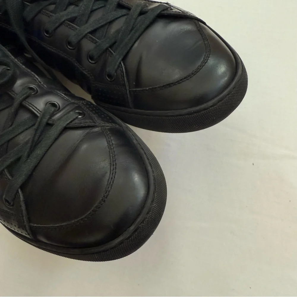 Dior Black Sneakers Sleek Leather Design - Picture 6 of 15